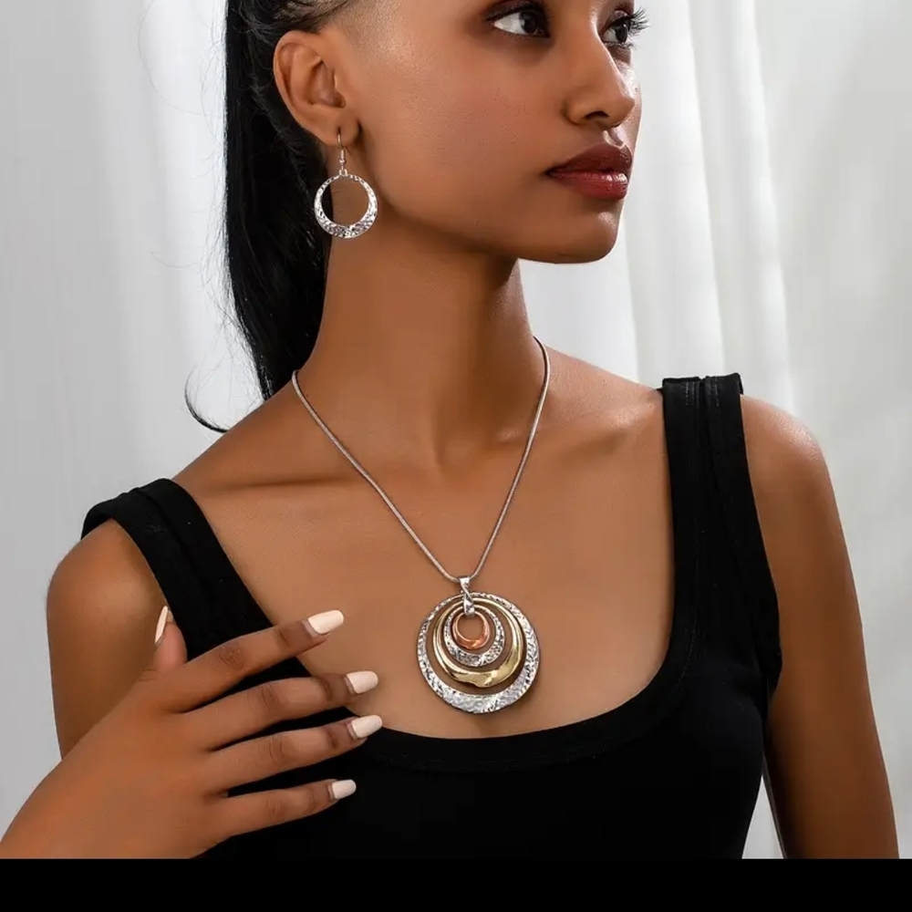 Stylish Necklace And Earrings Set